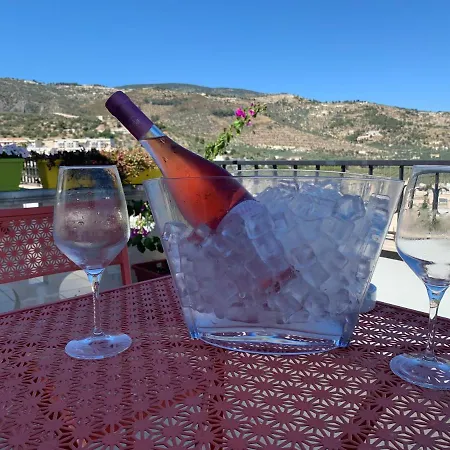 לינה וארוחת בוקר Coppadicuocobb